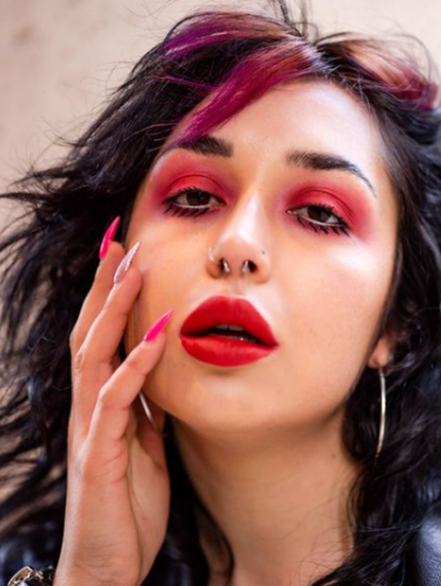 Bold Red Shade Grunge Makeup Looks