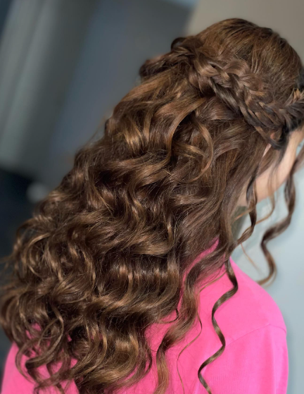 Brown Hair Dama Hairstyle for Quinceaneras