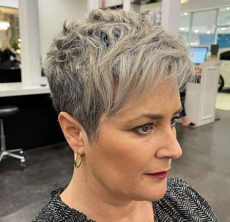 Flattering Edgy Short Hairstyle For Women