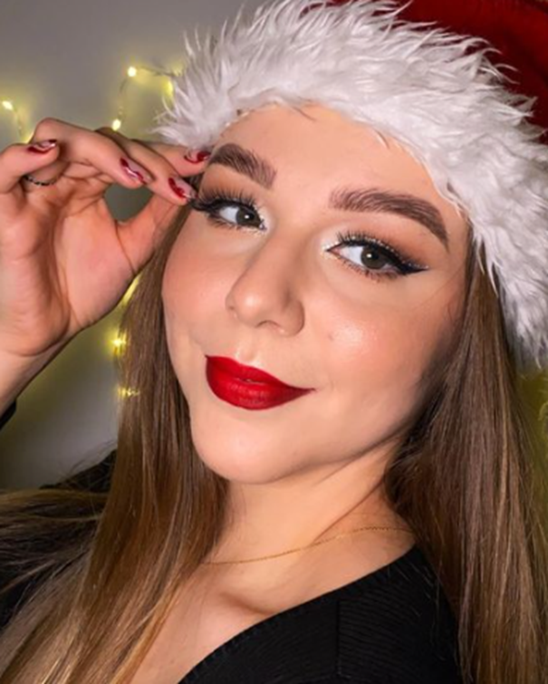 Gold Glitter Eyes Pretty Christmas Makeup Ideas