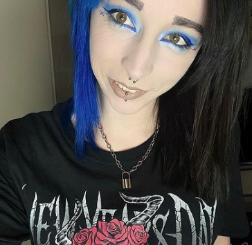 Goth Girl Black And Blue Hair Color Ideas