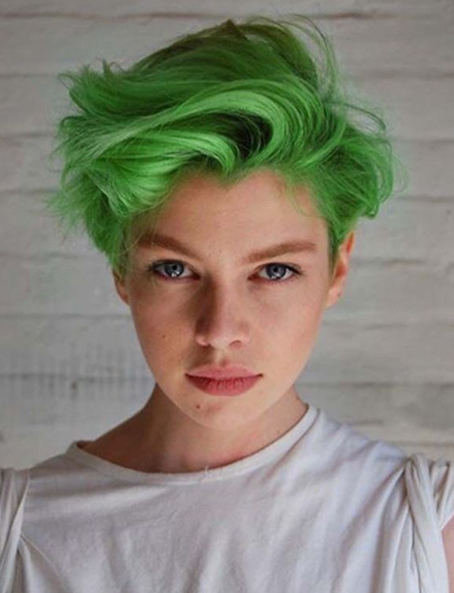 Green Short Hairstyle For Teenage Girl