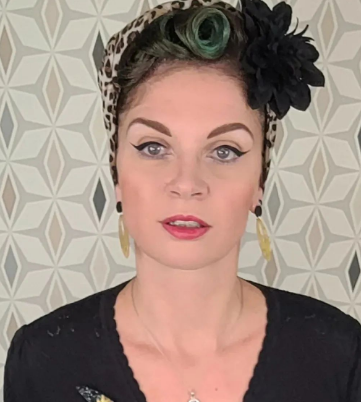 Pinup 50s Hairstyle For Women