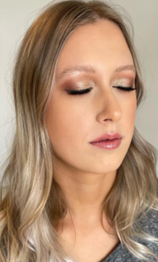 Rose And Champagne Tones Natural Eye Shadow Look