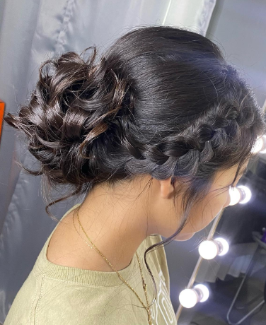 Side Falling Braid Dama Hairstyle for Quinceaneras
