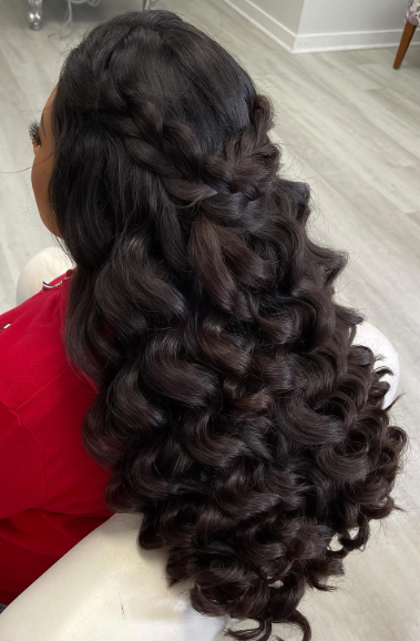 Thick Closed Curls Hairstyle