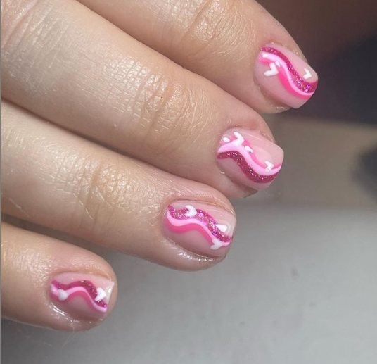 heart swirls nail design