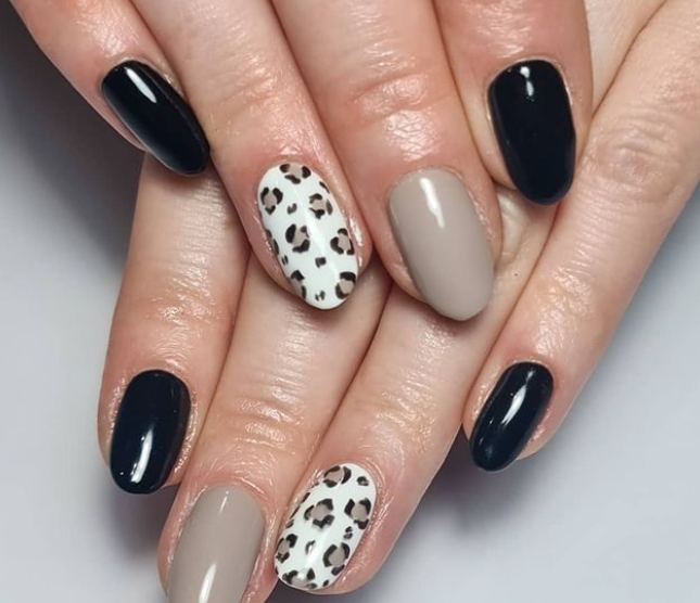 leopard print nail art