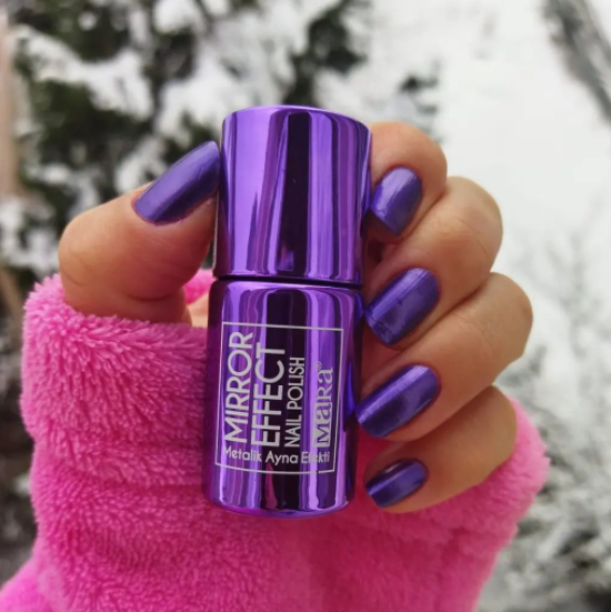 velvet purple nail art