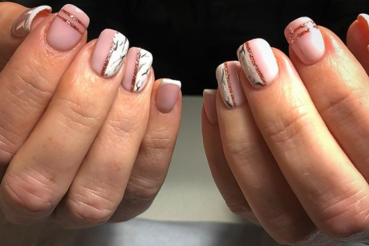 Nude nails with design 