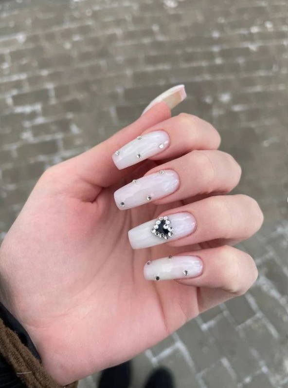 White Nails With Diamonds