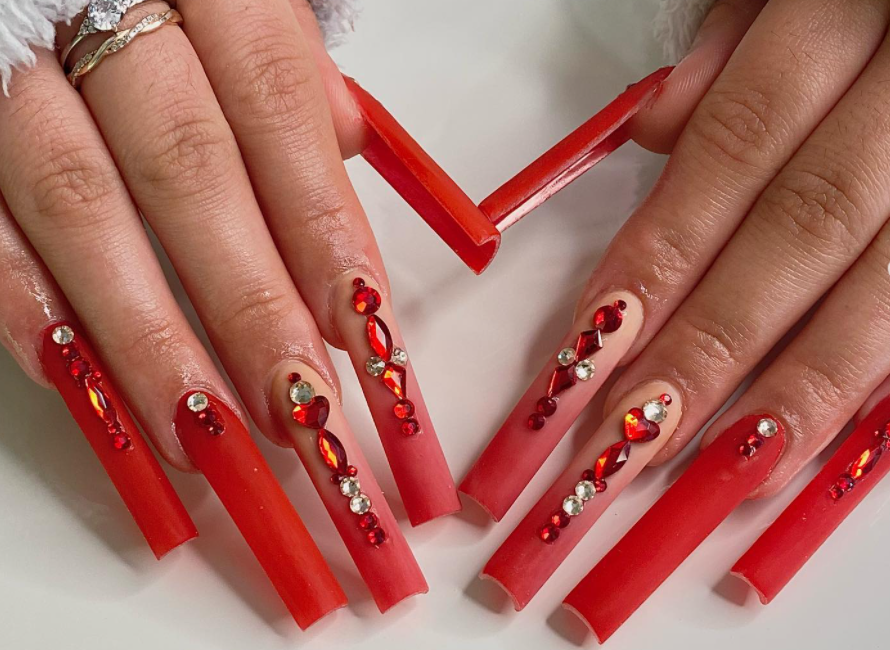 red queen nail art