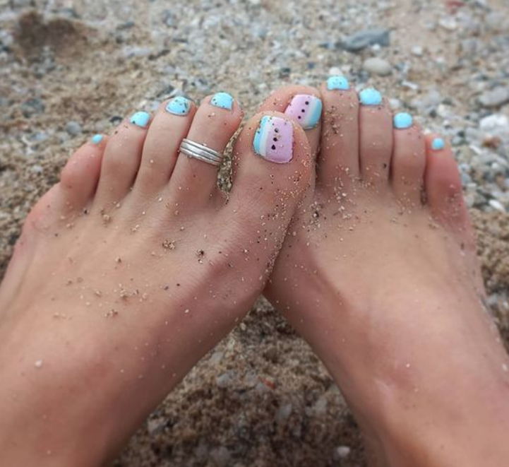 simple toe nail art
