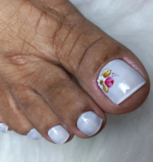 Discover trendy pedicure ideas for stunning nails. Explore nail art, designs, and expert tips to elevate your footcare game.