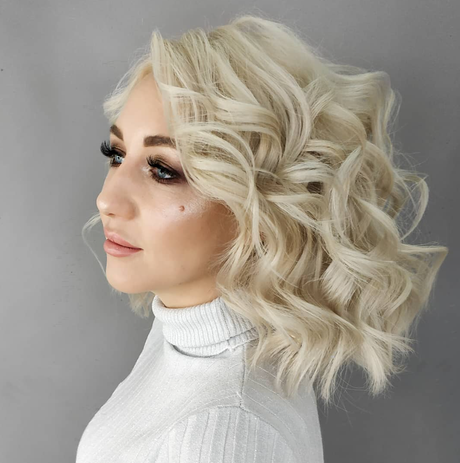 Blonde Curly Messy Short Hairstyle For Women