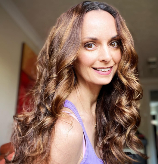 Curls Mousse Hairstyle For Wavy Hair