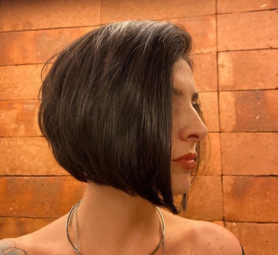 Curved Short Inverted Bob Haircut