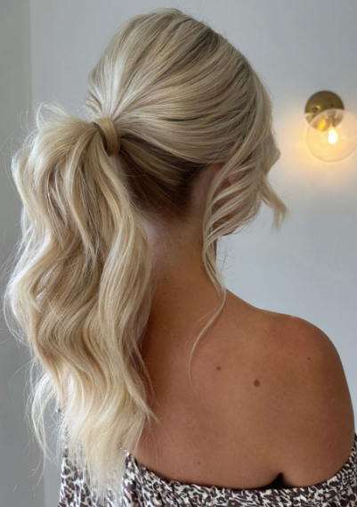 Dry Texture And Luminous Easy Ponytail Hairstyle Ideas