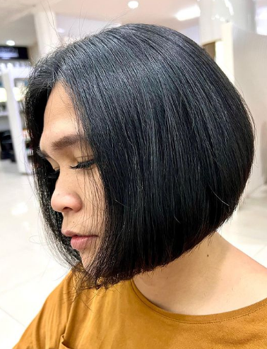 Natural Graduated Bob Short Hairstyle For Asian Women