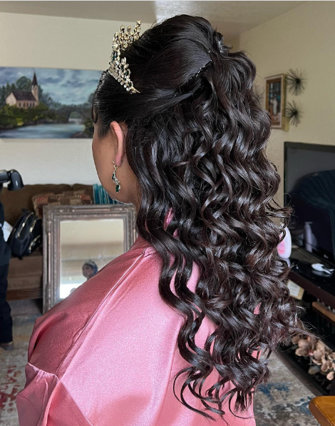 Quince Style Half Up Half Down Hairstyle
