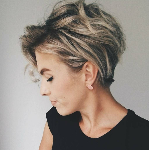 Side Fringe Messy Short Hairstyle For Women