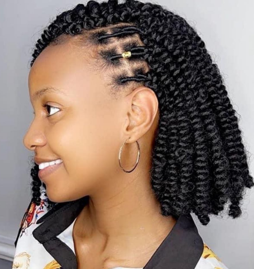 Side Partition Beat Kinky Braids Hairstyle