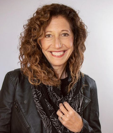 Smooth Curly Hairstyle For Women Over 50