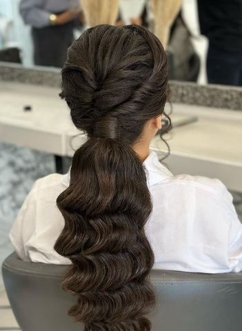Wavy Tendrils Hairstyle For Wedding Guests