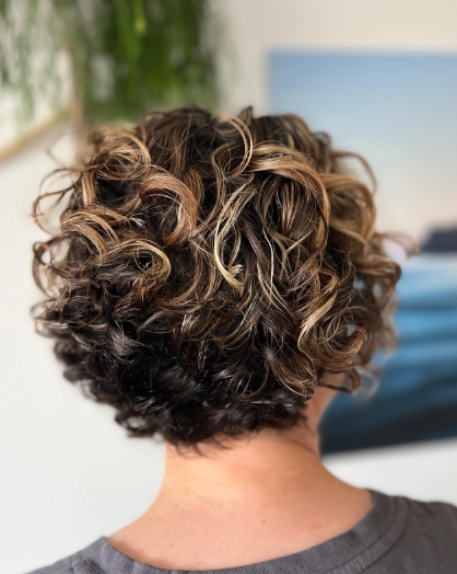 Attractive Short Curly Hairstyle