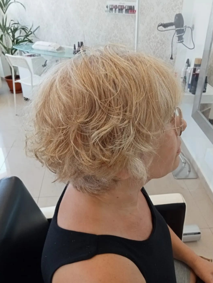 Blonde Short Hairstyle For Older Women