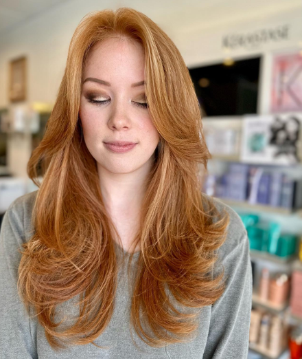 Bouncy Strawberry Blonde Hair Color Ideas