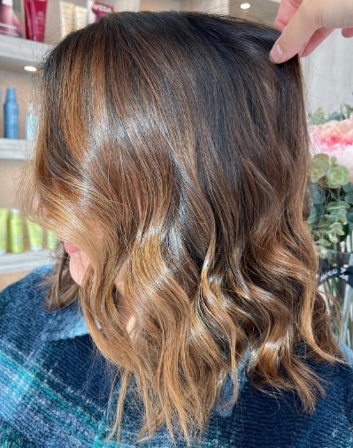 Cinnamon Toast Hairstyles With Caramel Highlights