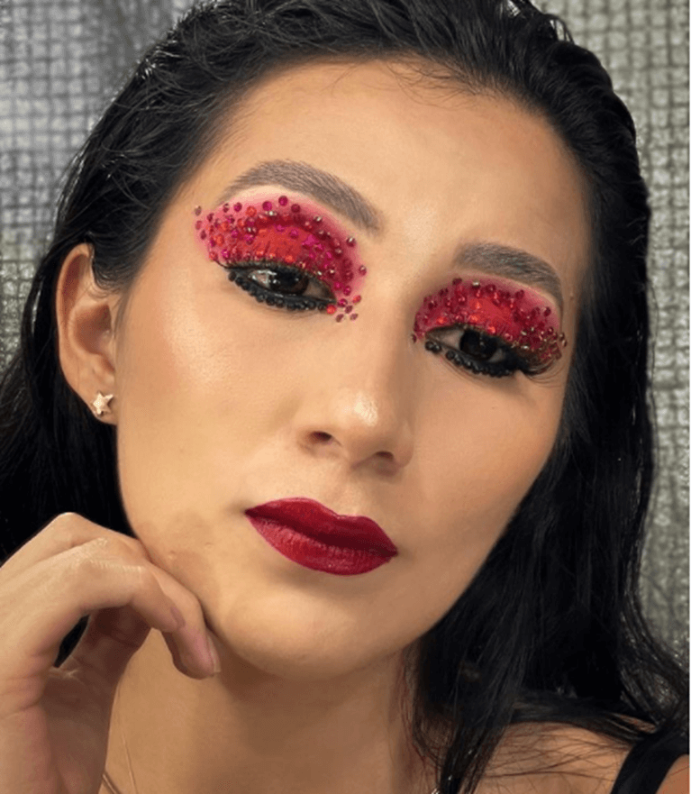 Classic Crystal Lite Red Makeup Looks