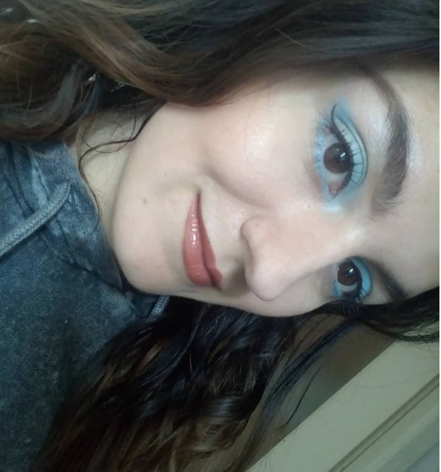 Classy Light Blue Eyeshadow