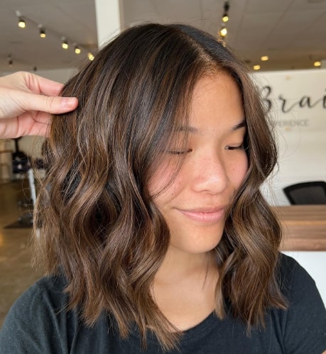 Cool-Tone Hairstyles With Caramel Highlights