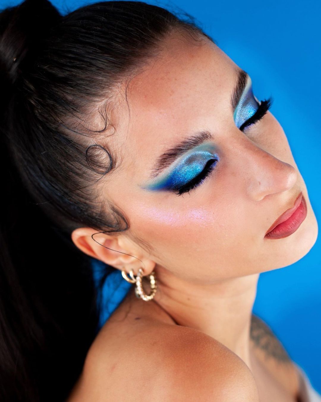  Creative Shade Blue Makeup Looks