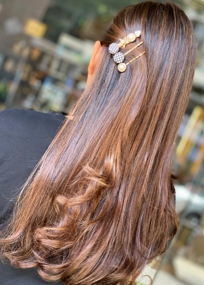 Creme Color Hairstyles With Caramel Highlights