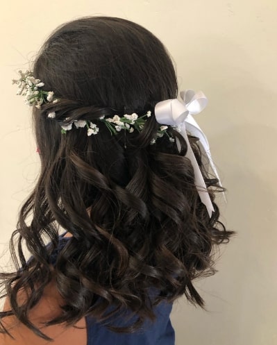Curls With Minimal Flowers Bow Ribbon Style  