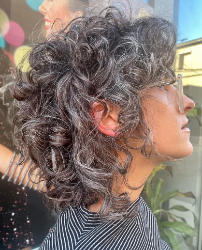 Deep Curls Shaggy Hairstyle For Women Over 50