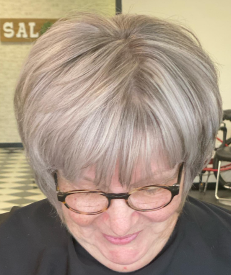 Frosted Hairstyle For Women Over 50 With Double Chin