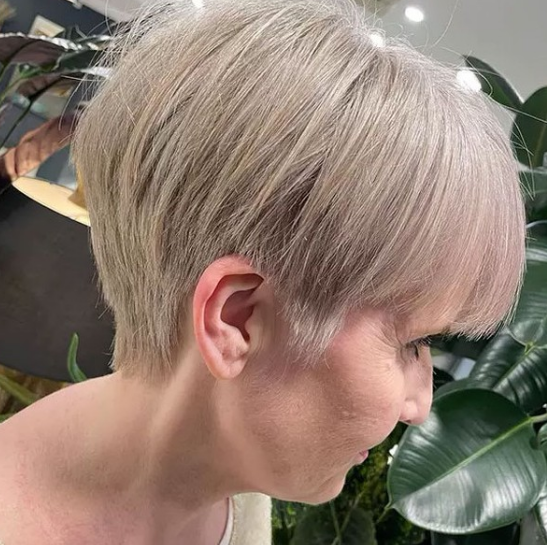 Gray Short Hairstyle For Older Women