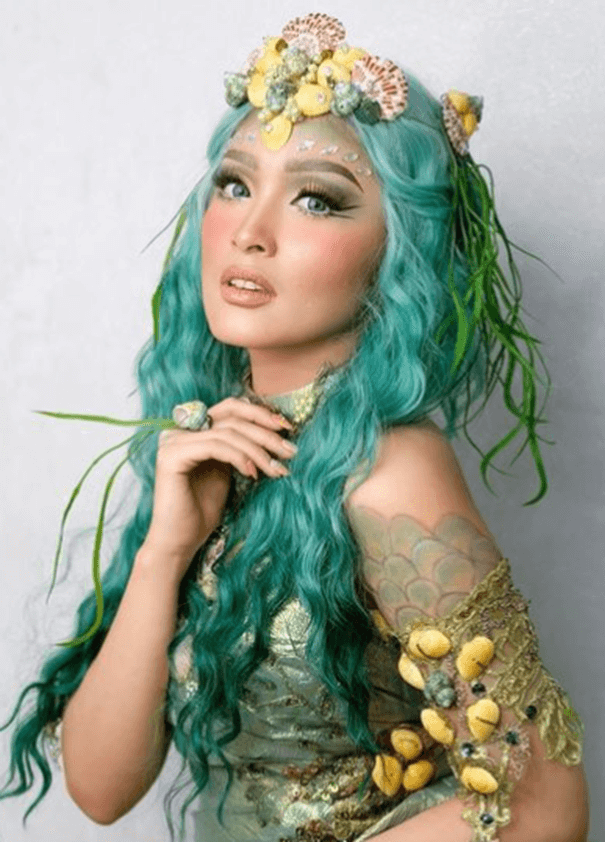 Green Obsidian mermaid makeup look