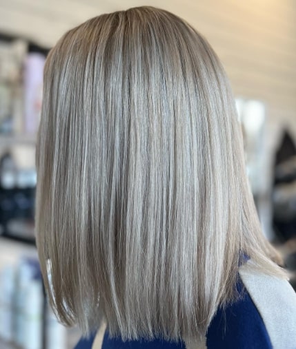 Icy Short Blonde Hairstyle Ideas