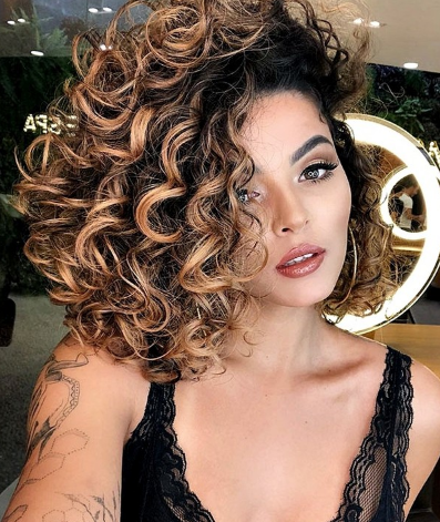 Inverted Short Hairstyle For Thick Wavy Hair