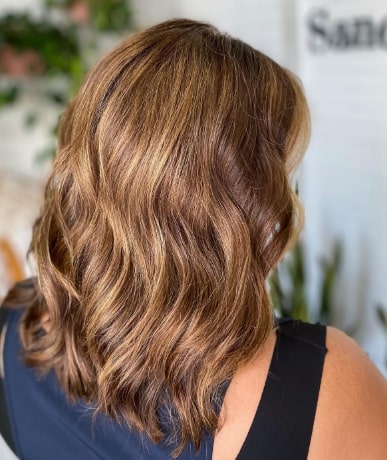 Medium Brown Color Hairstyles With Caramel Highlights