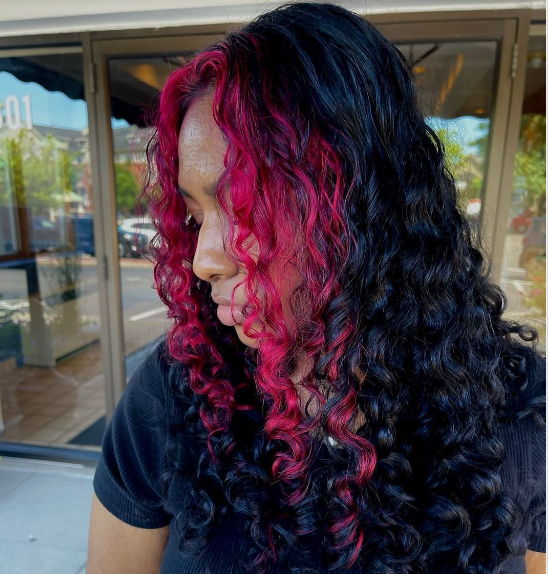 Money Piece Pink Curly Long Hairstyle