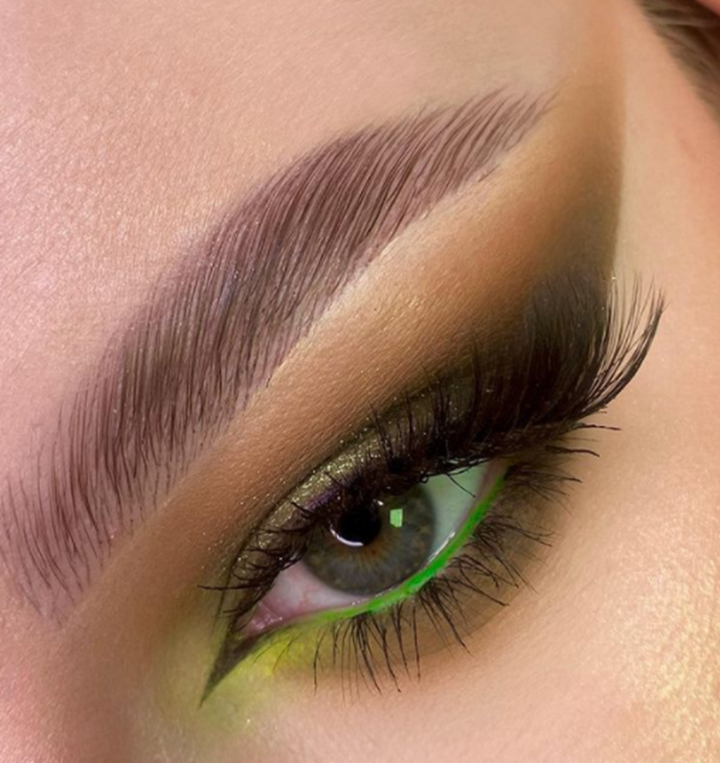 Neon Green Line Pretty Eyeshadow