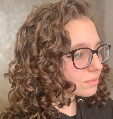 Pestle Medium Length Curly Hair