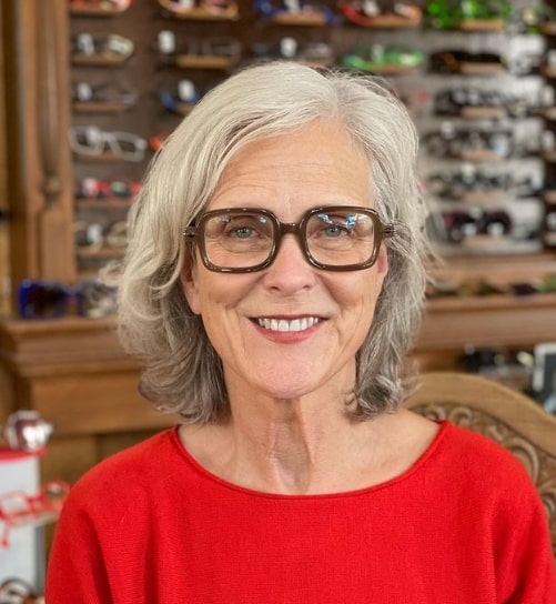 Platinum Hairstyles For Women Over 50 With Glasses