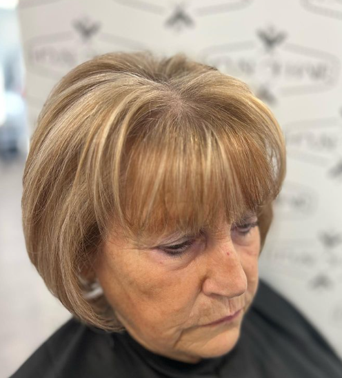 Rock Hairstyle For Women Over 50 With Double Chin